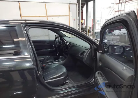 2011 Chrysler 200 Limited из США, поврежденный, VIN 1C3BC2FG4BN516615